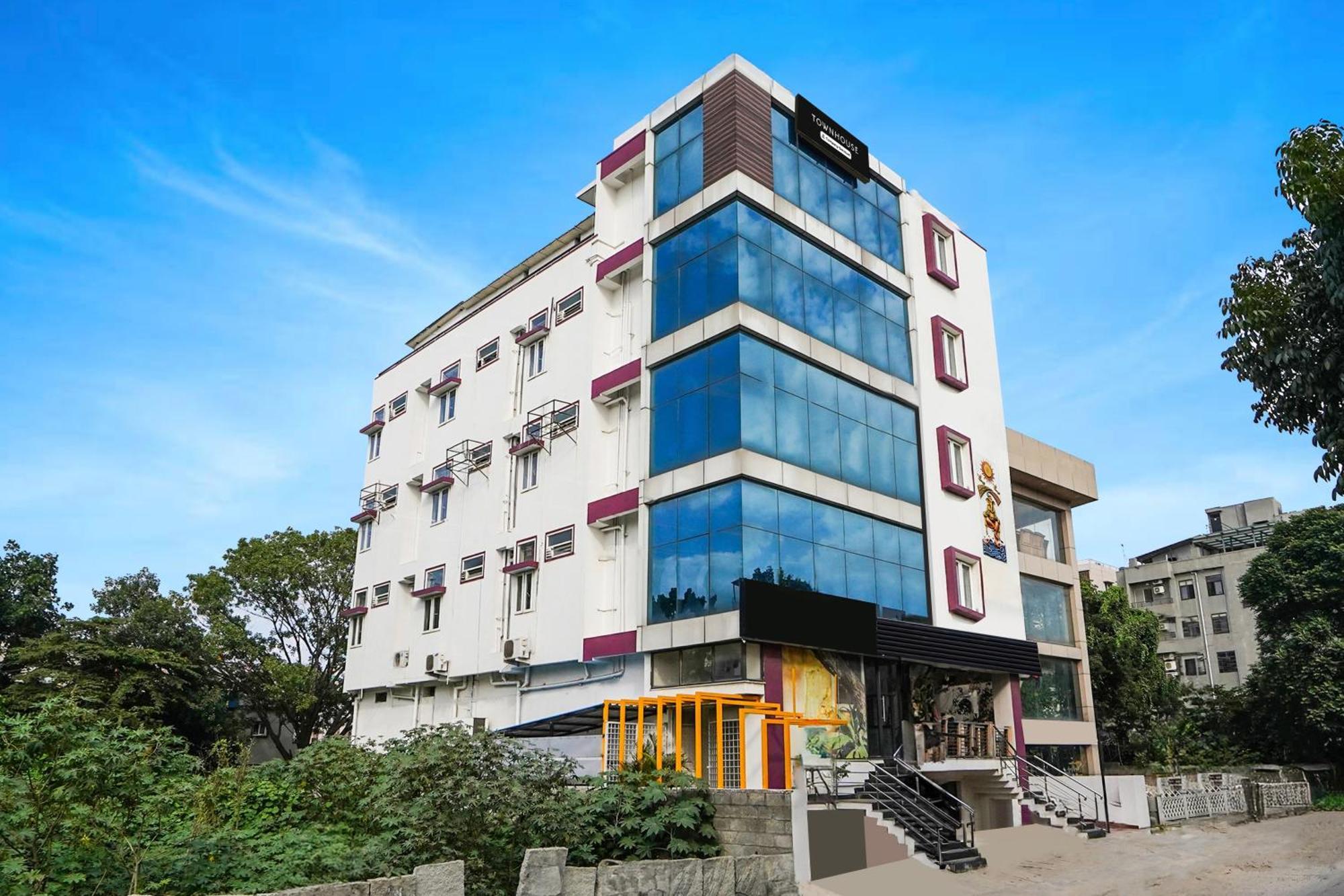 Super Townhouse Hbr Layout บังกาลอร์ ภายนอก รูปภาพ